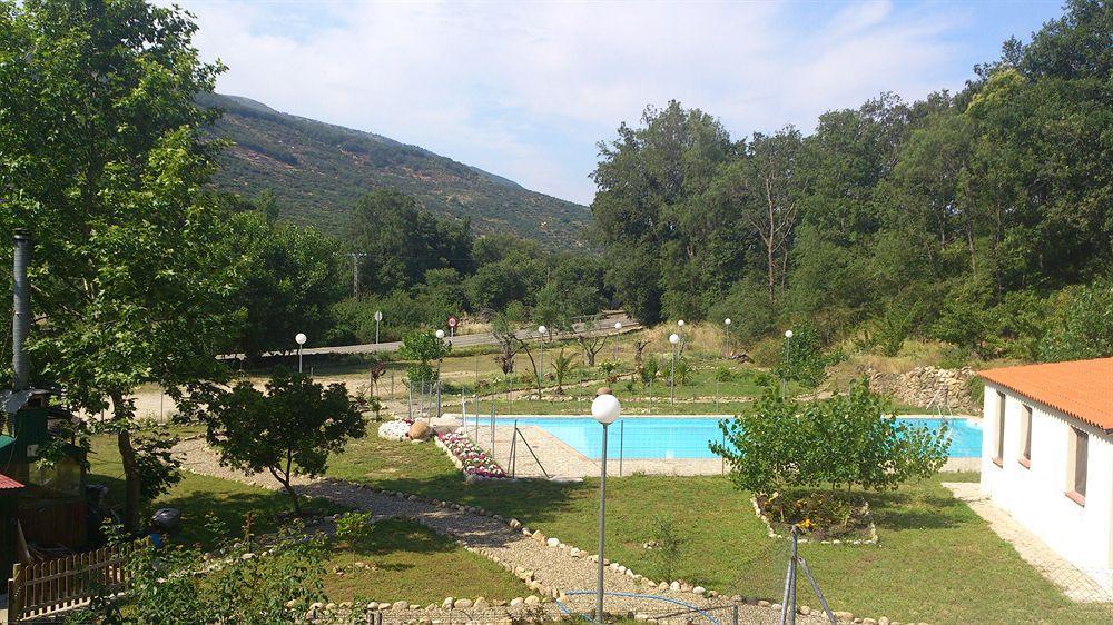 Hotel Valle Del Jerte Los Arenales Екстериор снимка