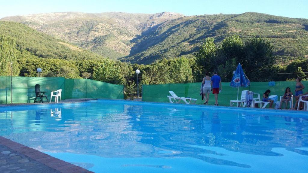 Hotel Valle Del Jerte Los Arenales Екстериор снимка