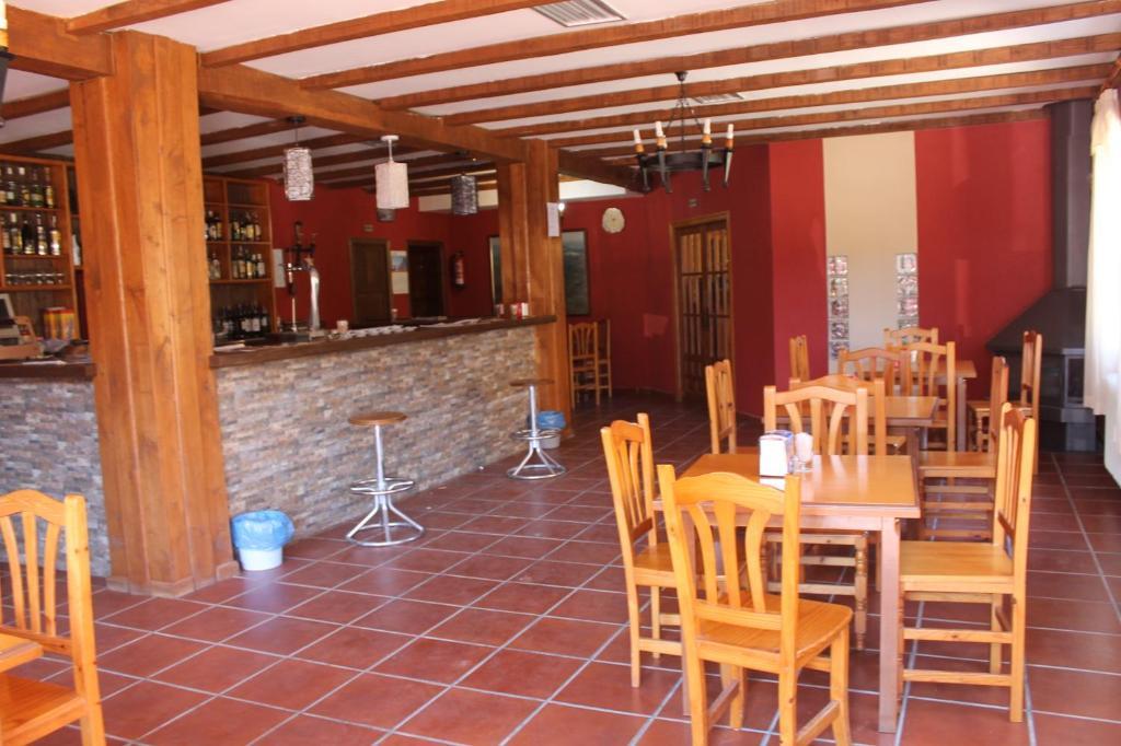 Hotel Valle Del Jerte Los Arenales Екстериор снимка